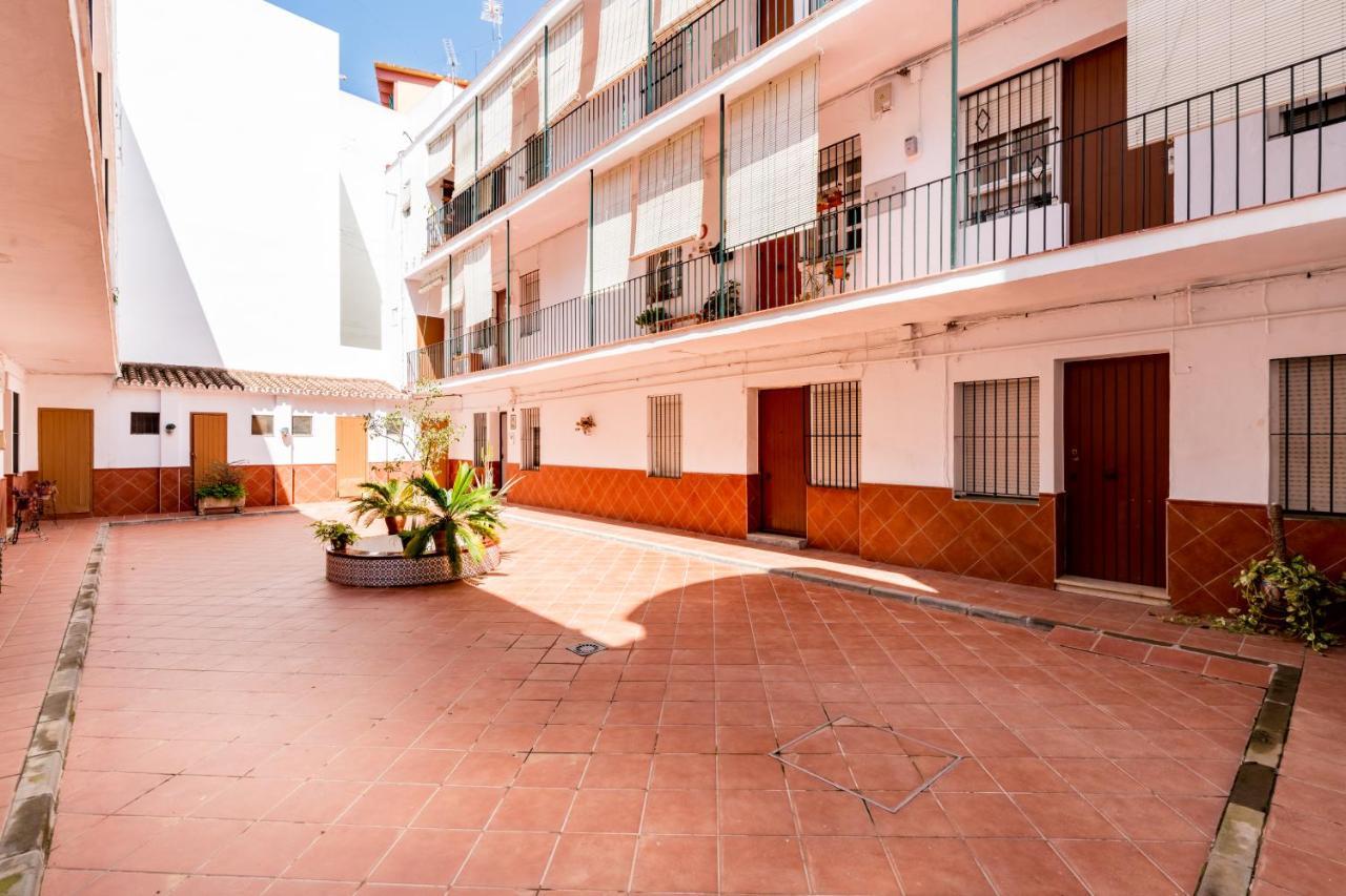 Апартаменты Holi-Rent Salado Севилья Экстерьер фото
