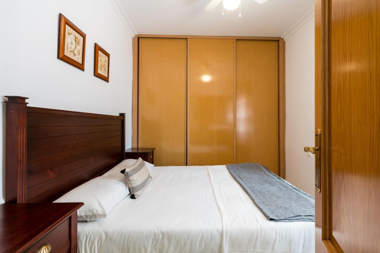 Апартаменты Holi-Rent Salado Севилья Экстерьер фото
